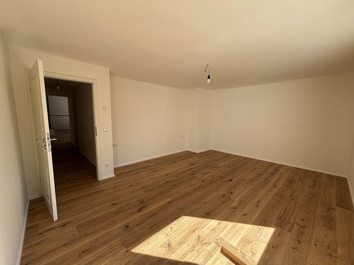 Exclusivo loft en planta baja en un edificio histórico protegido - Primera ocupación – Schlafzimmer 1