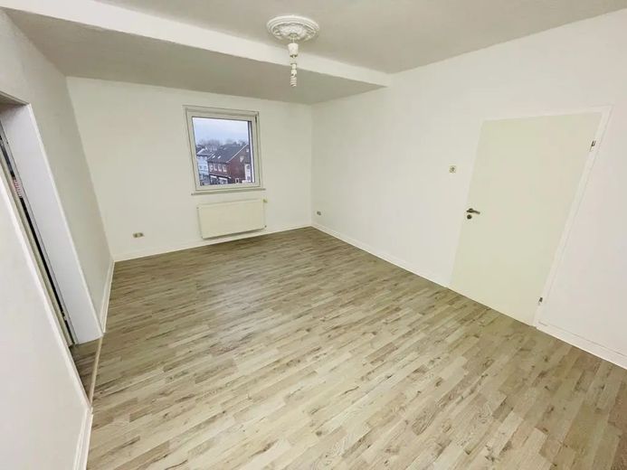 Helle 2,5 Zimmer Wohnung in Bestlage von Wattenscheid - direkt am Aldi &amp; Netto – Wohnzimmer