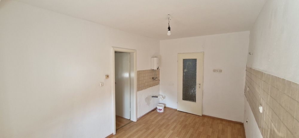 4 Zimmer, Küche und Bad zu vermieten in Pirmasens – Küche