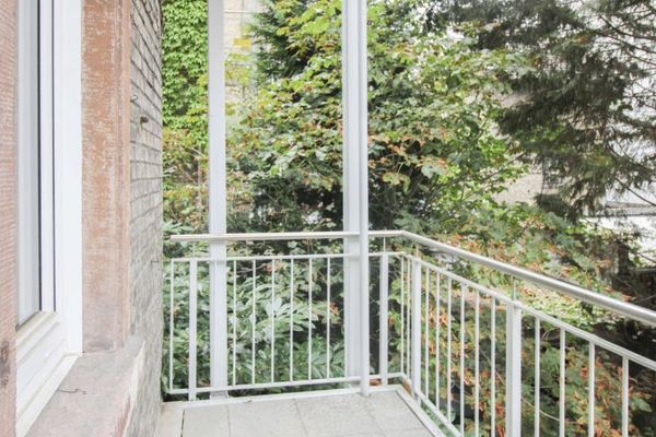 Affascinante appartamento d’epoca con 3 locali e balcone nei Quadrati di Mannheim