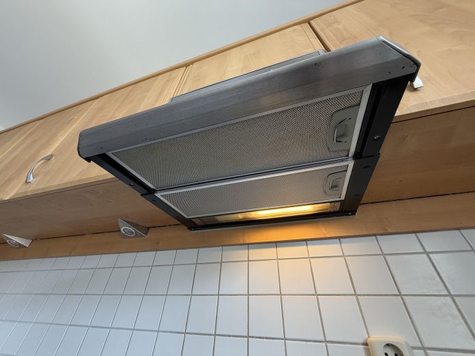 Zentrumsnahe, ruhige 2,5-Zimmer-Wohnung mit Balkon in Brühlervorstadt – Küche 5