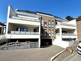 Tiefgaragen-Einfahrt