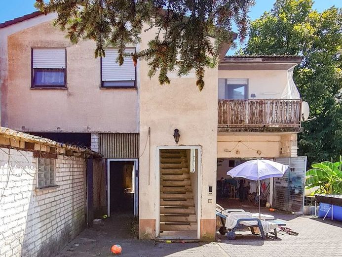 Haus mit großem Grundstück u. viel Potenzial – interessante Gelegenheit für Handwerke u. Häuslebauer – Foto 1