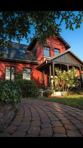 Charmantes Haus mit traumhaftem Garten – Foto 1