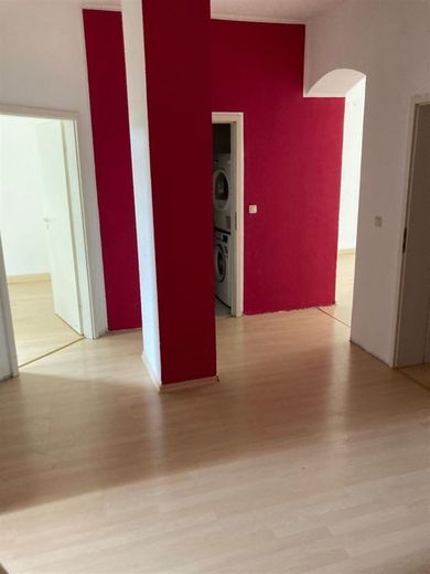 Gemütliche 3-Zimmer mit Laminat, Wannenbad und Einbauküche in guter Lage! – PHOTO-2022-12-09-11-09-36_1