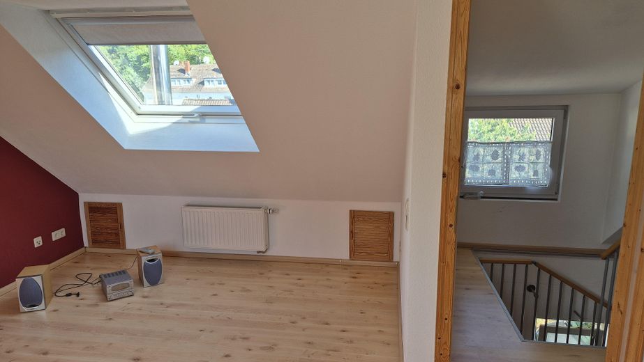 €12,000 saved on estate agent fees! Modernised semi-detached house with garden: close to the centre, quiet, low ancillary costs – Dachstudio DG