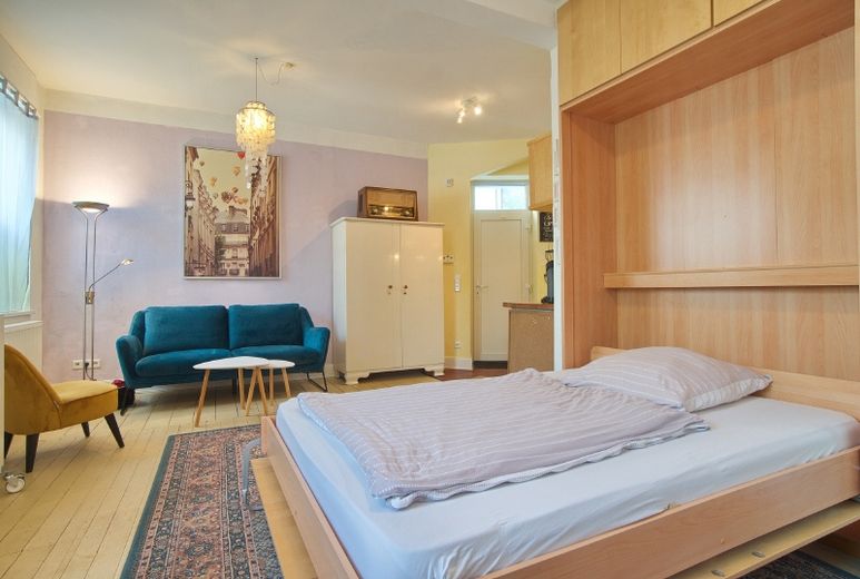 Komplett eingerichtete kleine Wohnung mitten in Rüttenscheid, PKW-Stellplatz möglich! – 1e290bd49133e48279083841e2327f0775421753.jpg