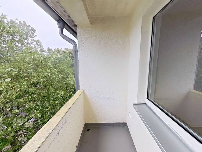 Ampio appartamento di 3 locali con BALCONE e molto comfort a Paderborn-Sennelager – Balkon