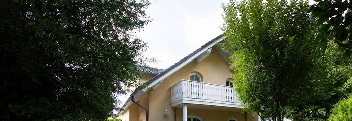 Casa unifamiliar de elegancia atemporal con tecnología de última generación - Lichtenrade – Außenansicht Haus Ostseite