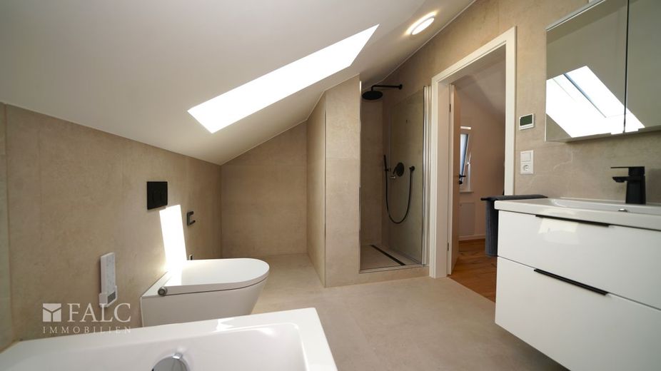 (T)Raum trifft Design - FALC Immobilien Heilronn – ... und Dusche