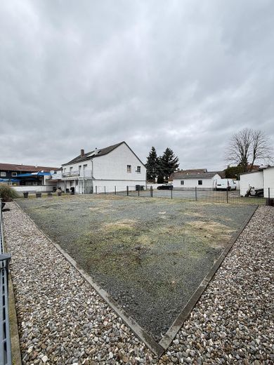 1–2 Familienhaus mit ca.300 m² Wfl.auf großzügigem 1.050-m²-Grundstück–ideal für Wohnen und Arbeiten – Hausansicht Hinten 
