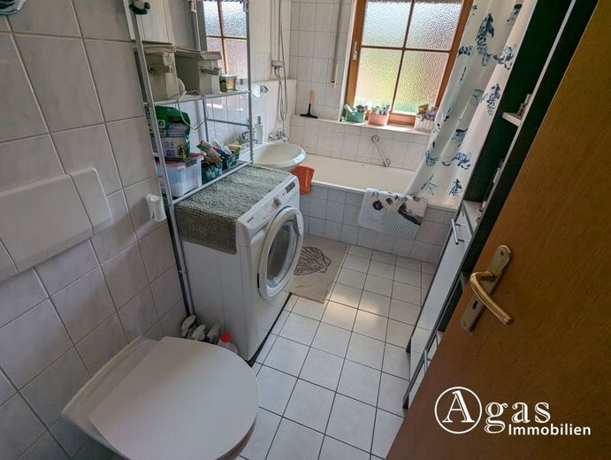 4-Zi-Wohnung mit 2 Balkonen, Loggia und Garage in der beliebten Wohnanlage "Birkenhof" in Leegebruch – Badezimmer