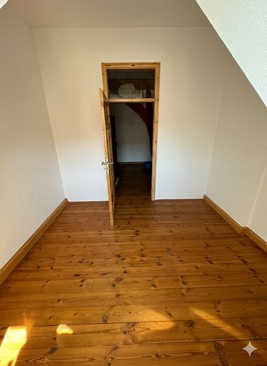 Magnífico apartamento dúplex de época de 3,5 habitaciones con cocina equipada en el corazón de Mannheim – Büro