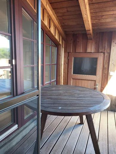 شقة كبيرة رائعة بطراز منزل ريفي – Loggia mit Zugang zum Speicher