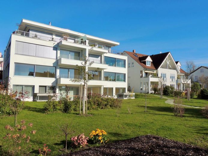 SENSATIONELL! Helle 3-Zimmer Garten-Wohnung mit schöner Terrasse und kleinem Garten – ... direkt an der Sonne