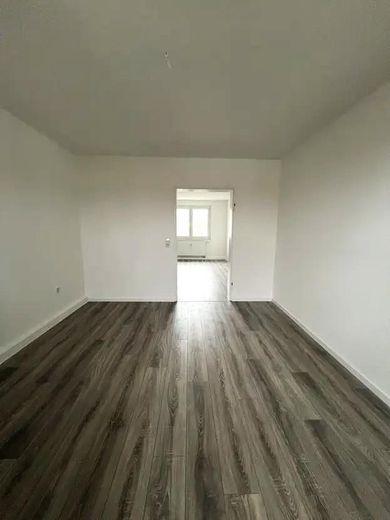 helle, moderne & gutaufgeteilte 3 Zimmerwohnung zu vermieten – Schlafzimmer
