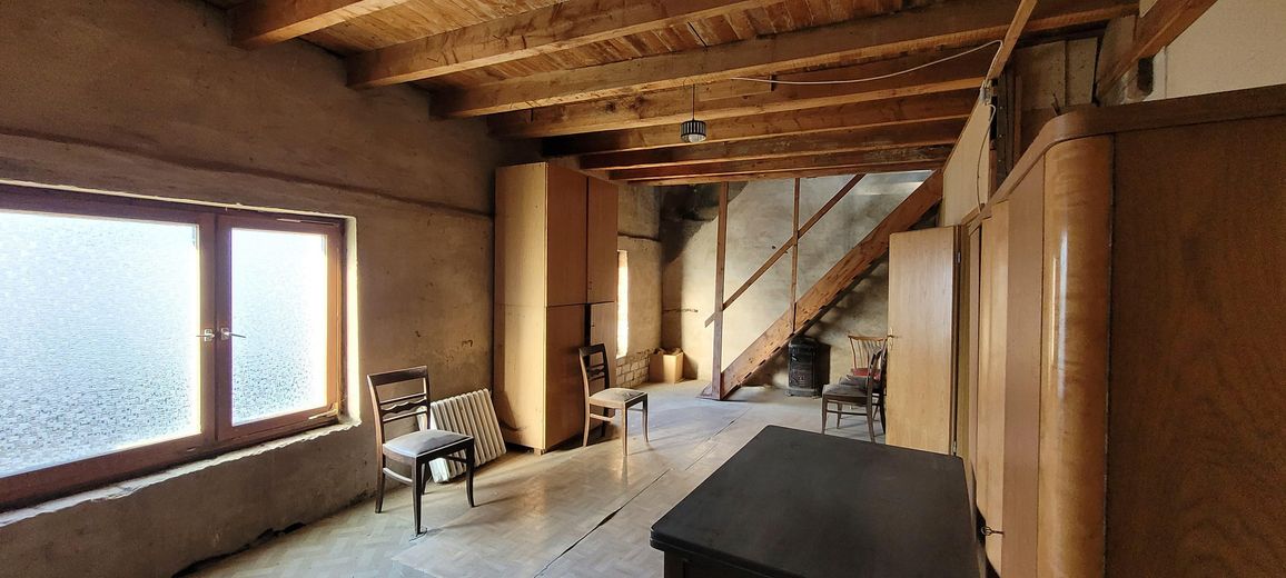 Casa unifamiliare con officina – spazio per vivere e creare – Dachboden