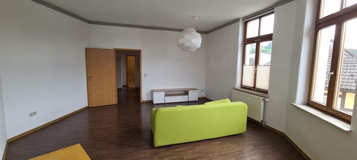 ab sofort: Helle und zentrale 2-Zimmer-Wohnung in Stadtmitte Stadtroda´s – 20260521_163452