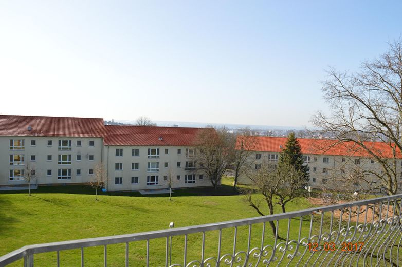 Habiter merveilleusement en solitaire, au calme et au milieu de la verdure de WI-Sonnenberg, sur un versant sud – Sicht nach Süden