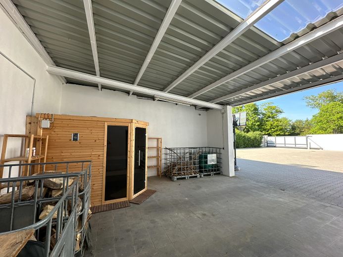 im Carport
