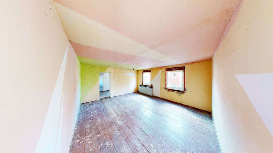 "Sanierungsgebiet-Hit in Elbnähe: Innenhof,  Hol dir ein Traumhaus!  9% Sonder-AfA  8 J ! 7% auf 4 J – Obergeschoss_Schlaf o KiZi