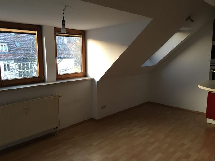 Nowoczesne, wymarzone 2,5-pokojowe mieszkanie galeryjne w M.-Untermenzing BEZ PROWIZJI – Wohn- oder Esszimmer