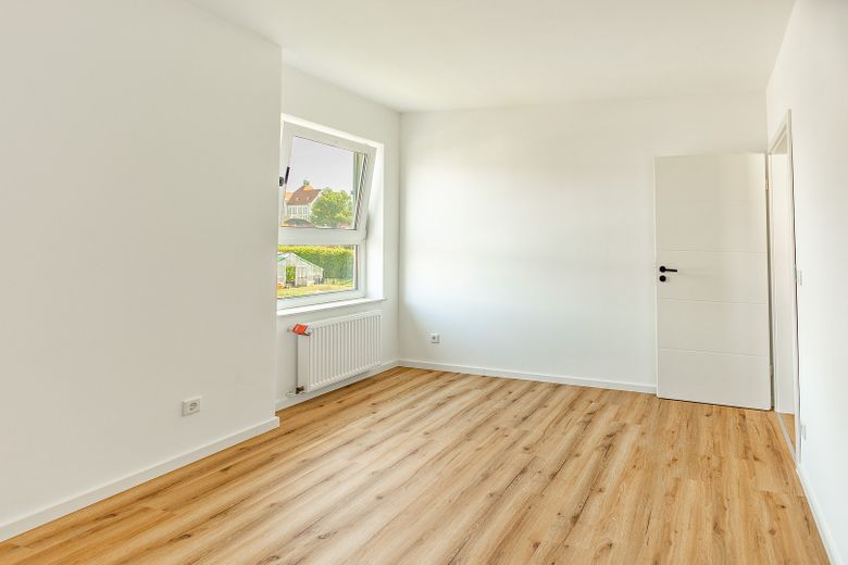 إشغال أول بعد التجديد، شقة من 3 غرف - موقف سيارات وشرفة – Schlafzimmer 2