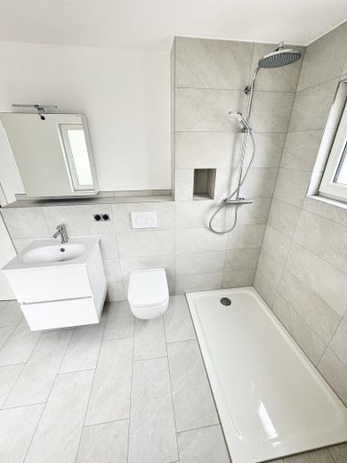 Glaswand in Fertigstellung