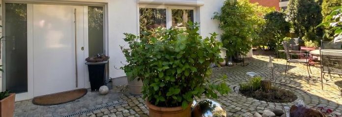 HOCHWERTIGES ZUHAUSE MIT BESONDEREM AUSBLICK