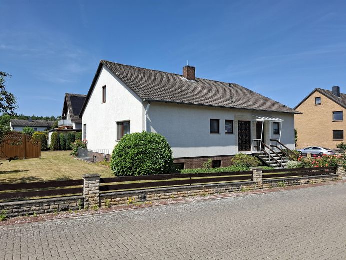 Haus mit Eingang, Ostseite