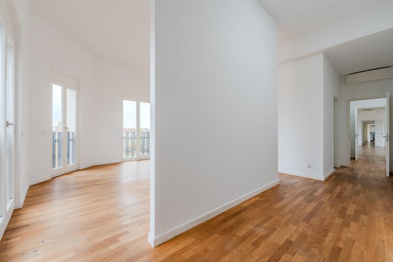 Dachgeschosswohnung direkt am Boxhagener Platz ! 7-Zimmer ! Provisionsfrei ! – Turmzimmer