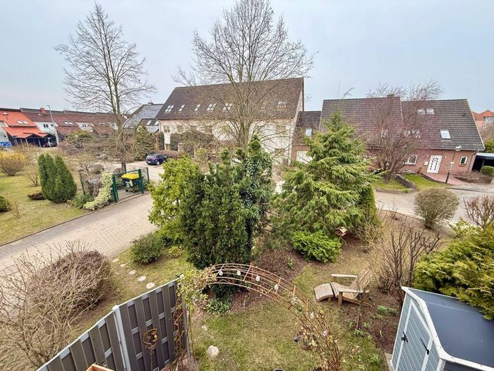 HORN IMMOBILIEN++RESERVIERT! Neubrandenburg, helle 3-Raum Eigentumswohnung mit Balkon, Stellplatz und Einbauküche – Ausblick