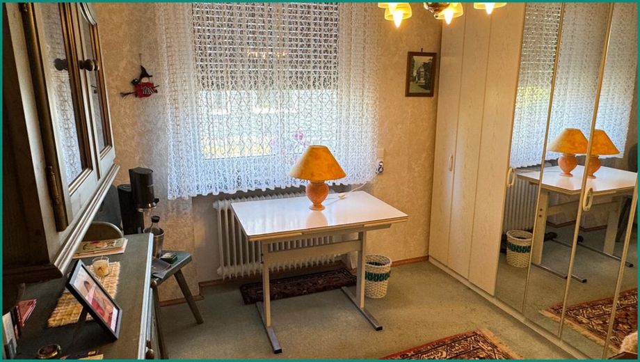 GENERATIONENHAUS MIT VIEL PLATZ IN SCHÖNER WOHNLAGE NÄHE STADTZENTRUM VON RADEVORMWALD, PROVISIONSFREI – Kinder- oder Schlafzimmer im Erdgeschoss