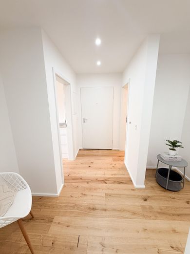Erstbezug 2026 – hochwertig sanierte 3-Zimmer-Wohnung im EG | Neu-Ulm Offenhausen – Flur