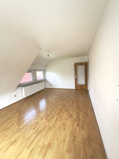 Helle 4-Zimmer-Wohnung mit Balkon & Garage in Korb – ideal für Paare – Foto 6