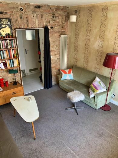 Wohnung mit Charm zentral in Berlin 2. Obergeschoss sofort verfügbar – Wohn-Zimmer