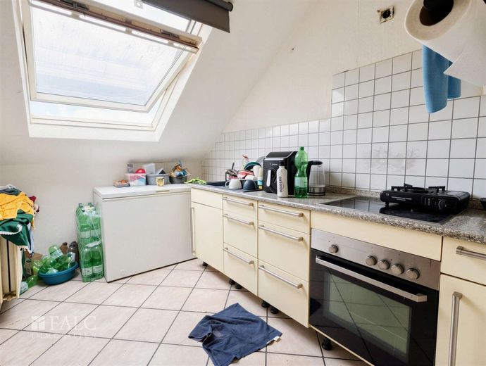 Vermietete Dachgeschosswohnung in zentraler Lage von Oberhausen-Marienkirche – Küche