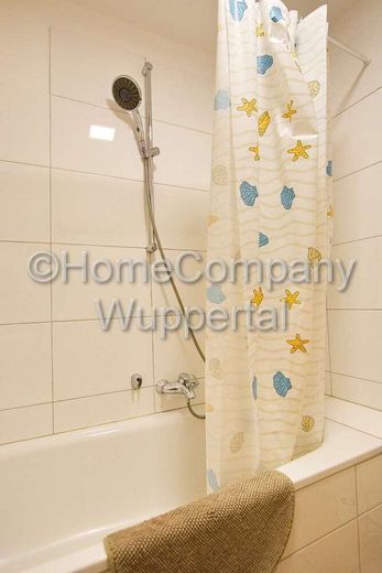 Modern 2 room apartment with large roof terrace and DSL at the central point in Remscheid – ab8a5e4398f4f66cd5241c62345508e3867963ed.jpg