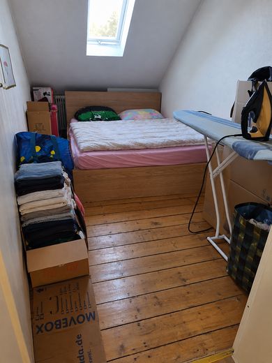 Ruhige, WG-taugliche Wohnung in Bahnhofsnähe – Kammer oder Minizimmer