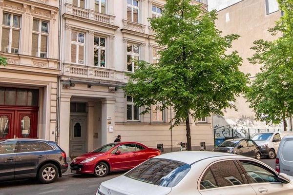 Mitte, verkehrsberuhigt, Denkmal, Balkon, Energieausweis "C"