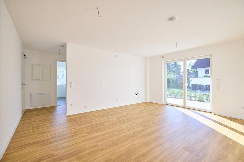2-Zimmer-Eigentumswohnung in Krumbach | kompakt, modern & provisionsfrei (W5) – Wohn- und Essbereich mit Küche