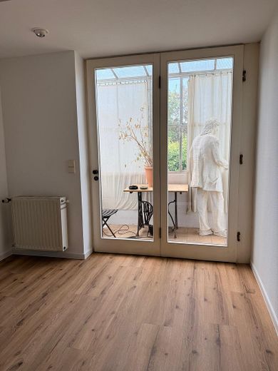 Apartamento de 2 habitaciones recién renovado con balcón y cocina equipada en Koblenz-Horchheim – Esszimmer
