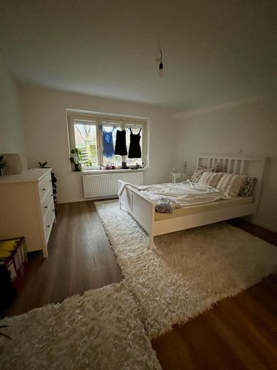 Cozy 3-room apartment in a quiet location in Stuttgart-Süd – Schlafzimmer 1
