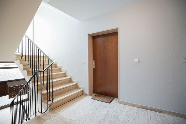 Appartement élégant de 2 pièces avec balcon et cuisine équipée à Saulheim - sans commission – Foto 12