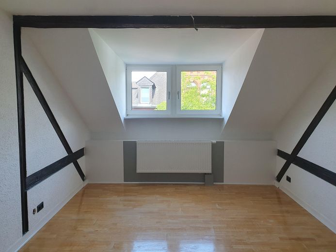 Elegante und große  Wohnung - Dachgeschoss - mit viel Platz – Foto 16
