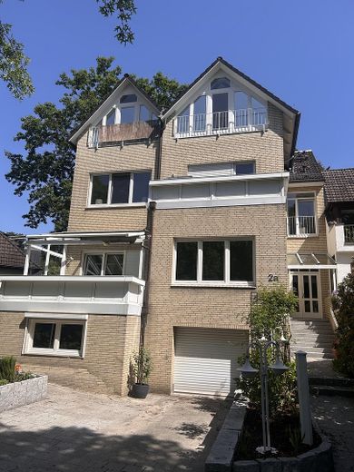 3 Familienhaus in Marienthal mit freier Eigentümerwohnung – Foto 1
