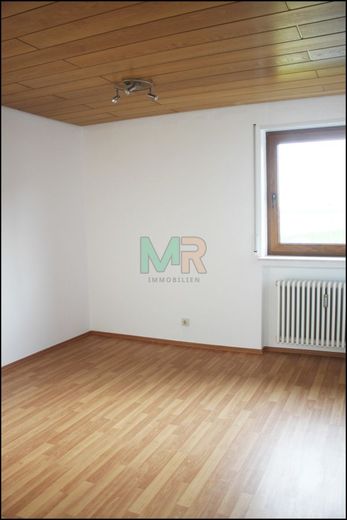 Vermietetes MFH mit Nebengelass und großem Grundstück! – EG - Kinderzimmer