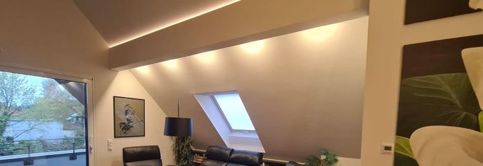 2 Zi.-Dachgeschoss-Wohnung – WZ