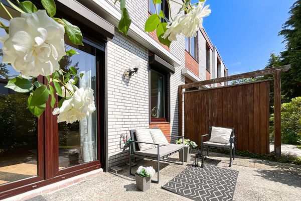 Modernisiert und sofort bezugsfrei – Reihenhaus mit Terrasse und Garten