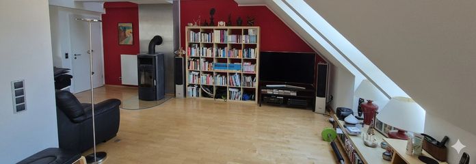 Wohnzimmer DG mit Kamin